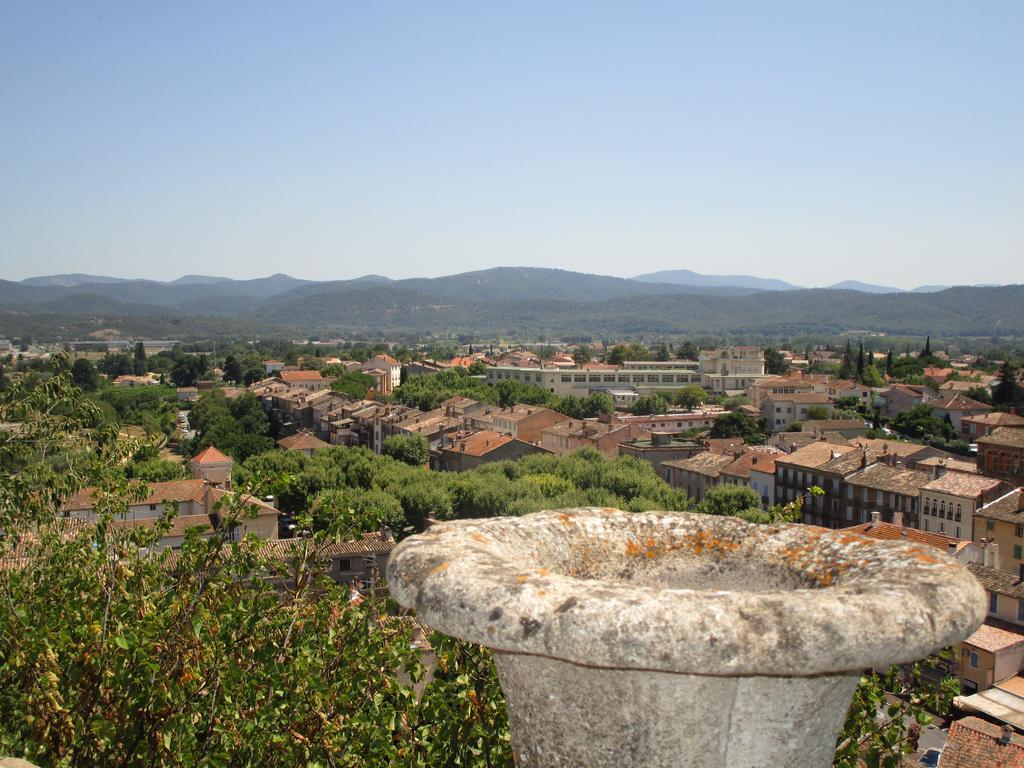 Отель Le Logis Du Guetteur Les Arcs-sur-Argens Экстерьер фото
